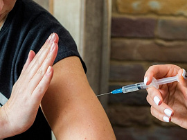 Законно ли отстранять от работы за отказ от вакцинации